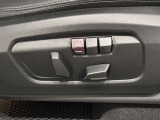 フロント電動シート操作スイッチ