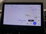 10.5インチのディスプレイオーディオ装着です。スマホとの通信で様々なサービスが楽しめます。TV視聴にも対応しています。