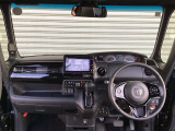 バックカメラも装備しております。車庫入れの苦手なお客様も安心!重宝してくれます!
