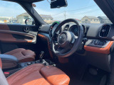 ◆LIBERALAは、輸入車選びの新たなスタイルを提案するインポート・セレクト・ブランドです。オーナー様となる方がクルマから直接感じる感性を第一にした、最良の一台との出会いをコーディネートいたします。