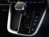 電動パーキングブレーキ・ブレーキホールドを装備してます。ホールド機能は信号待ちが多い一般道で疲労軽減になり、大好評です!