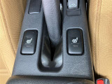 【シートヒーター】 シートヒーター付いてます♪エアコンより先に温まるので冬場の運転も快適です♪