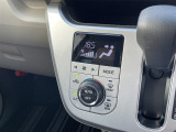 【 オートエアコン 】車内温度を感知して自動で温度調整をしてくれるのでいつでも快適な車内空間を創り上げます!//