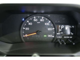 当社の中古車には1年間走行距離無制限の『ロングラン保証』がついています。年式は問わず、全国約5,000ヶ所のトヨタのお店で保証修理を受けることができます。