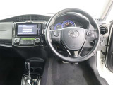 足元広々!視界も良好な運転席です☆