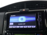 CD/DVD再生機能付き、ワンセグTV、Bluetooth接続対応でスマホの音楽も楽しめます。シンプルな操作のTOYOTA純正ナビゲーション。
