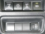 両側パワースライドドア付きだから、狭い駐車スペースなどでの 乗り降りラクラク!小さなお子さまのいるご家庭には嬉しい装備。