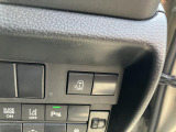 各種スイッチ類です。