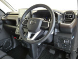 視界も広々で見晴らしの良い運転しやすいコックピットです。