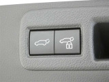 ワンタッチでバックドアが開閉。便利なパワーバックドア付きです!