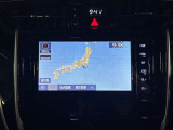 ディスプレイオーディオやカーナビは、現代のドライブにおいて欠かせない装備のひとつです。初めての場所でも迷いにくく、快適なルート案内で運転をサポートします。移動中のエンターテインメント性も高まります。
