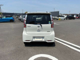 プライバシーガラス 室内の急な温度変化を防ぎ、日焼け防止や目隠し等の役目をしております。