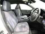 ゆったり室内で運転もしやすいです♪使い勝手の良い配置も考えられています!!