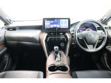 広々とした運転席まわりで、快適ドライブが楽しめます!
