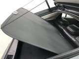 【トノカバー】荷物に直射日光が当たるのを防ぐだけでなく、目隠しとしての役割も果たしてくれるので、防犯面でも役立ちます!