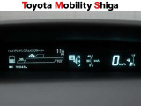 メ-タ-は明るく見やすいデジタルメ-タ-を採用しています!ダッシュボ-ド中央に配置されていますので視認性にも優れています。