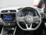リーフの運転席廻りになります。