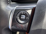 ステアリングスイッチ付!運転中も目線を動かす事無く音量等の操作可能!