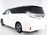 ★展示前点検実施★特殊な機材も用いて、全車点検を実施しております!
