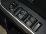 電動格納式ドアミラー・パワーウインドウを装備しています。