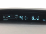 大型メーターで視界も良好な運転席廻りです。運転時の視線移動が少なくて済むので、安全性にも一役かってくれます。