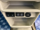 運転席・助手席にはシートヒーター機能が付いています。寒い日の心強い味方です♪