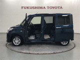 【まるごとクリーニング】シートを取り外し、車内を徹底洗浄。隅々まで丁寧に仕上げています。