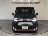 面を強調したグリルは、コンパクトカーでありながらも重厚感のある力強さが感じられます!エアロバンパーを標準装備!スタンスの良さも感じられます!