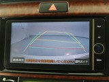 バックガイドモニターで、後方を確認しながら安心して駐車することができます。運転初心者も熟練者も必須の機能ですよ!