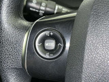 ステアリングスイッチ装備!運転しながら手元でオーディオの操作などができます。