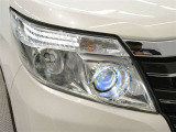 LEDヘッドライトです。デザイン性がよくとても明るいので、夜間の走行や悪天候でも安心です。しかも長寿命!