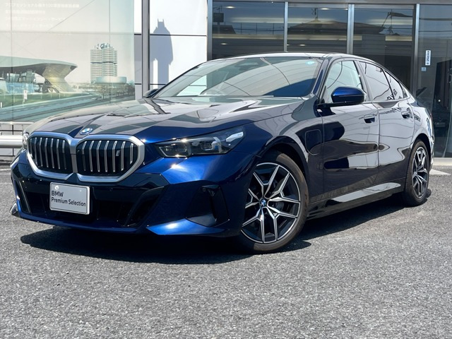 BMW i5 