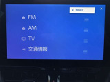 Bluetooth(ブルートゥース)接続機能付き。スマートフォンなどからお気に入りの音楽をワイヤレス再生できます。ドライブがさらに楽しくなりますね。