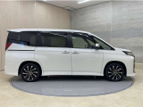 「中古車ハイブリッド保証」付き。ハイブリット機構を無償で保証します。保証期間は初度登録年月から10年目まで、または3年間の長い方。但し累計走行距離が20万km以内。