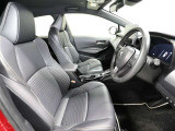 ゆったり室内で運転もしやすいです♪使い勝手の良い配置も考えられています!!