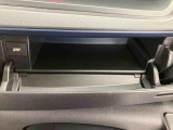 3.「認定中古車カルテ」は、走行距離や修復歴に加えてキズ・凹みの有無・状態や消耗品の交換、過去の整備状況がわかります。
