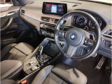 ☆センターパネルを運転席側に僅かに傾けたBMW独特のインパネ☆【駆け抜ける歓び】はここからもスタートしております☆