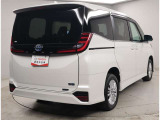 自社工房で輝くボディーと、綺麗で清潔な室内の車に生まれ変わります。もちろん当社の技術スタッフの手により、点検整備が行われます。ぜひ、お客様の目でお確かめください。