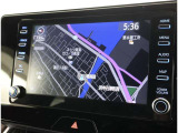 純正ナビを装備。タッチパネル式で使いやすく、お出かけもラクラクです。