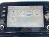純正ナビを装備。タッチパネル式で使いやすく、お出かけもラクラクです。