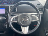 【純正革巻きステアリング】上質な革を使用することで、手にしっかり馴染みとても運転しやすいハンドルです♪