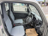 広々とした運転席です!ぜひ1度ご来店いただきご乗車ください!