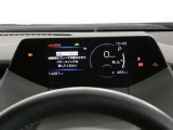 昼間でも夜間でも、くっきり見やすい、高質感メーターです。