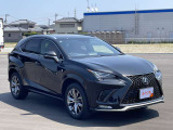 認証工場を完備しておりますので、車検や整備対応などもサポートさせていただきます。もちろん板金や事故対応もしております。