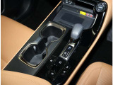 電動パーキングブレーキを装備しておりブレーキホールド機能付きです