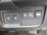 パワースライドは両側とも運転席から開閉できます。いたずら防止のためオフにすることもできます。車線はみだし防止、エマージェンシーブレーキが装備です。