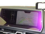 バックガイドモニターで、後方を確認しながら安心して駐車することができます。運転初心者も熟練者も必須の機能ですよ!