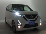 高輝度で点灯速度が速く、しかも消費電力の少ないLEDヘッドライトが装備されています!LEDの明るい光が走行中の視界の確保をサポートして、夜のドライブがより楽しく安全に運転できます♪