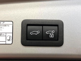 【パワーバックドア】スマートキーや運転席のボタンを押すだけでリアゲートが自動で開閉します!荷物を持っている時や、高い位置にあるバックドアを閉める際に便利な機能です♪