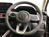 ハンドルは車を運転する上で、ずっと握っている重要なパーツです。手にフィットする物がいいですよね♪